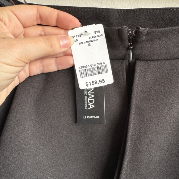 NWT LE CHATEAU - Off the Shoulder Ruffle Dress Black - Medium - Picture 9 of 11